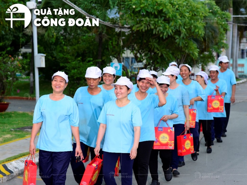qua-tang-trung-thu-cho-cong-nhan-nhan-vien-cong-doan-116