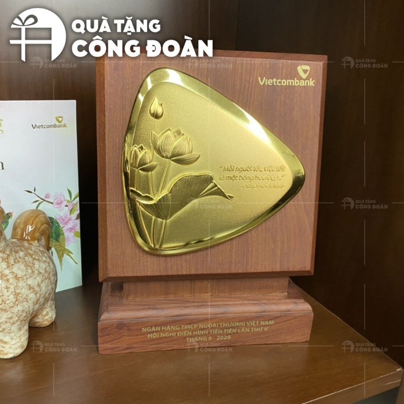qua-tang-cong-doan-ngan-hang-vietcombank-23