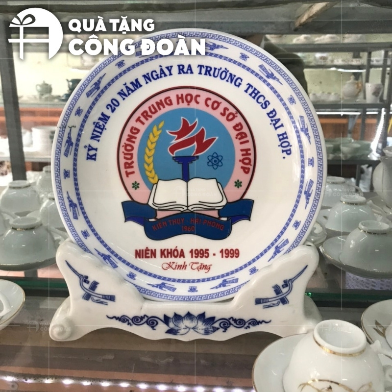 qua-tang-cong-doan-truong-hoc-54