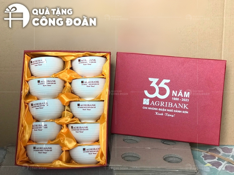 qua-tang-ngan-hang-agribank-76