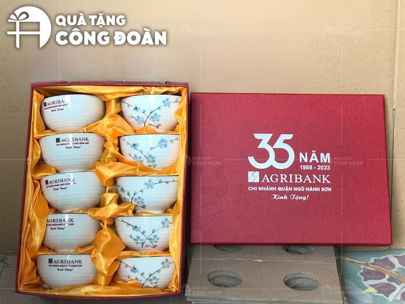 qua-tang-ngan-hang-agribank-77