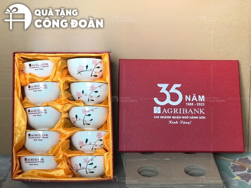 qua-tang-ngan-hang-agribank-78