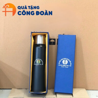 Sản phẩm được đặt trong hộp xi lót lụa cao cấp