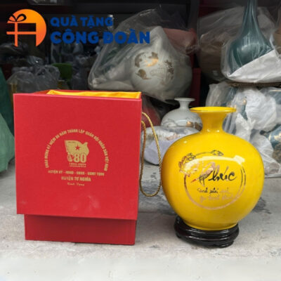 Hình ảnh thực tế bình hút lộc in logo kèm hộp đựng quà lót lụa cao cấp
