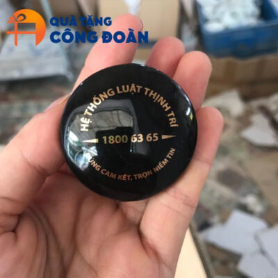 Có thể tùy chỉnh in trên nắp bình: Slogan, hotline, hoặc lời chúc ấn tượng.