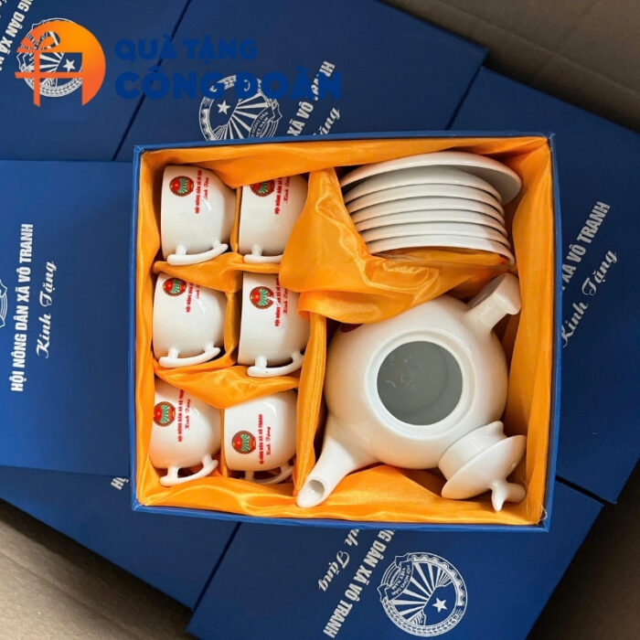 Bộ ấm trà trắng in logo quà tặng công đoàn dáng bưởi cành AC-11 - Hình ảnh 4