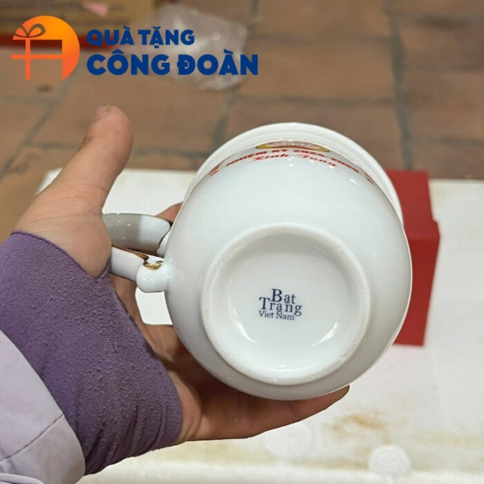 Cốc sứ trắng nắp ngọn lửa in logo quà tặng công đoàn CS-07 - Hình ảnh 4