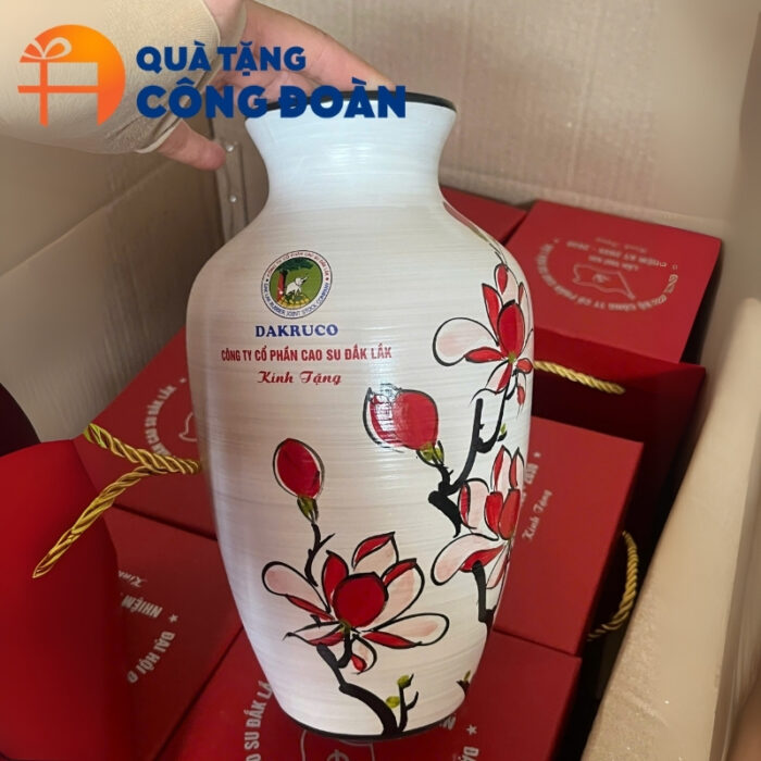Lọ hoa men xước họa tiết hoa màu đỏ in logo đại hội LH-07 - Hình ảnh 4