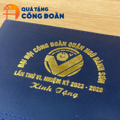 so-da-mau-xanh-duong-dan-gay-khuy-bam-in-logo-dai-hoi-cong-doan-sd-03 (1)