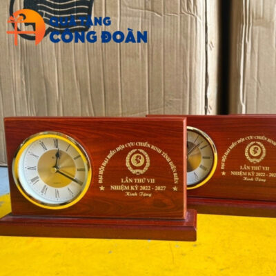 Cận cảnh logo được in lưới sắc nét trên sản phẩm