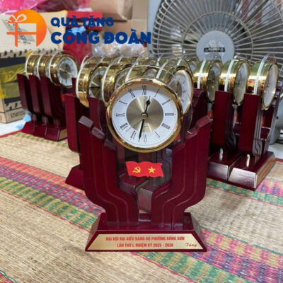 Cận cảnh logo được in lưới sắc nét trên sản phẩm
