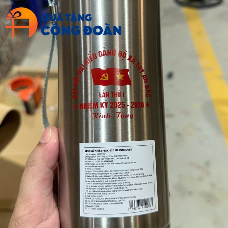 Cận cảnh logo đại hội được in sắc nét trên sản phẩm