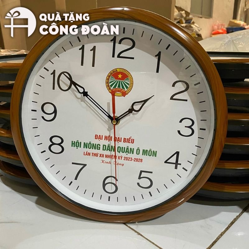 qua-tang-in-logo-dai-hoi-hoi-nong-dan (2)