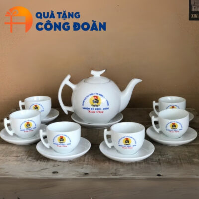 Bộ ấm chén sẽ là lựa chọn hàng đầu cho quà tặng đại hội