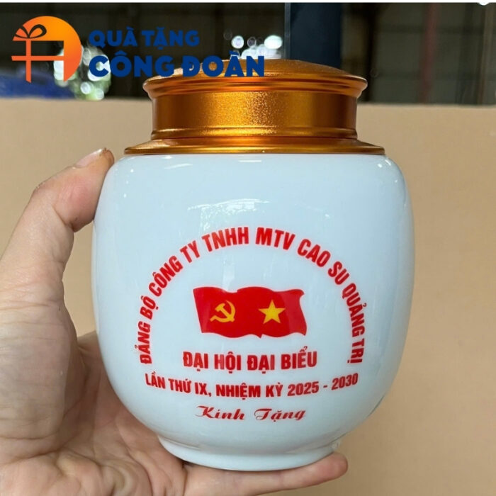 Bộ ấm chén trà trắng in logo quà tặng Đại hội Đảng dáng mẫu đơn vẽ hoa sen AC-15 - Hình ảnh 9