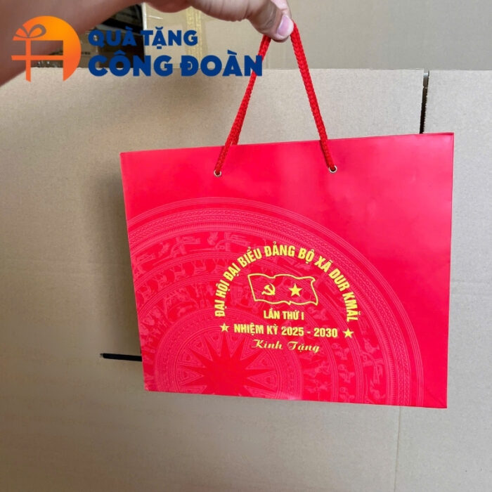 Quà tặng Đại hội bộ ấm chén uống trà in logo dáng camellia kẻ chỉ vàng AC-24 - Hình ảnh 6