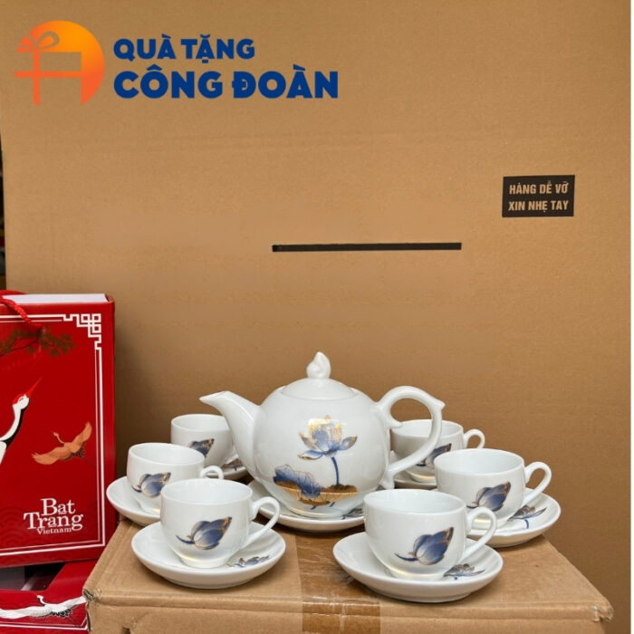 Bộ ấm chén uống trà sứ trắng quà tặng Đại hội in logo dáng bưởi lửa AC-27 - Hình ảnh 4