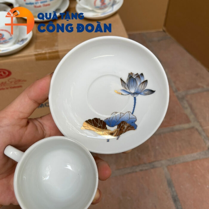 Bộ ấm chén uống trà sứ trắng quà tặng Đại hội in logo dáng bưởi lửa AC-27 - Hình ảnh 9