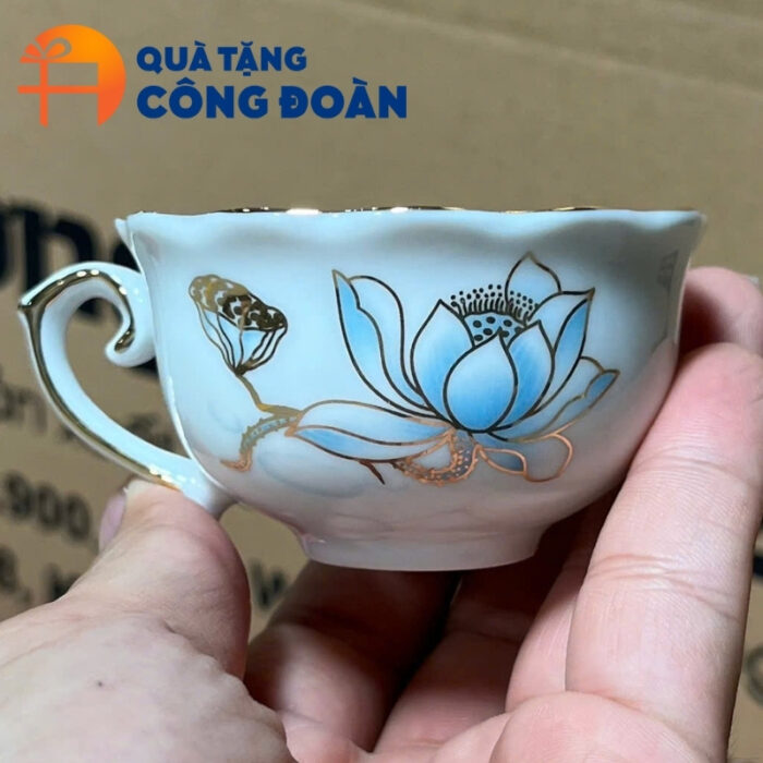 Bộ trà dáng mẫu đơn in logo quà tặng Đại hội Đảng vẽ hoa sen AC-20 - Hình ảnh 3