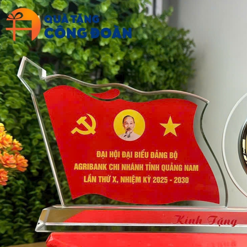 Cận cảnh thông điệp sự kiện được in nổi bật trên sản phẩm