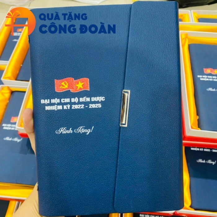 Quà tặng Đại hội sổ còng 3 khúc chéo in logo màu xanh dương SD-06 - Hình ảnh 2