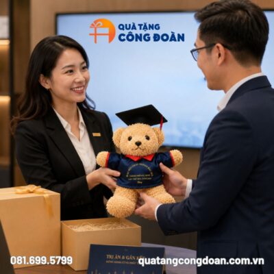 Gấu bông in logo Công đoàn màu nâu áo mặc đồng phục 30cm