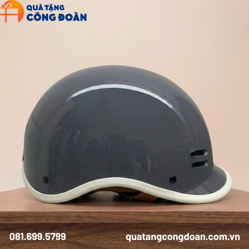 Mũ bảo hiểm cá heo màu xám sơn bóng in logo quà tặng Đại hội