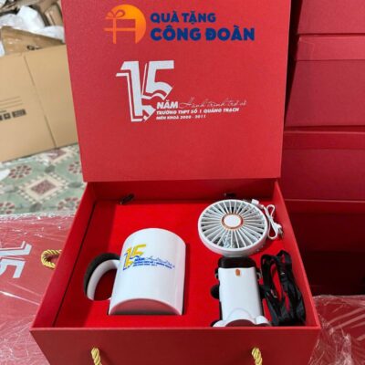 Alternative view of Bộ Giftset quà tặng Ly Cốc Sứ Và Quạt Cầm Tay In Logo Theo Yêu Cầu GS - 11