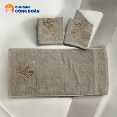 Alternative view of Khăn Thêu Logo Chất Liệu Cotton Màu Xám Kích Thước 35x78cm KB-12